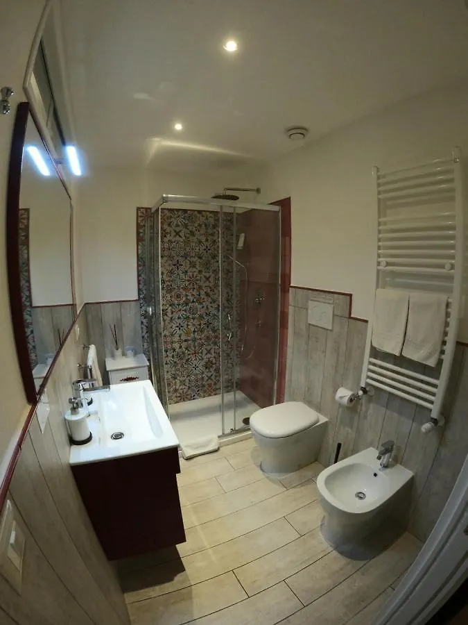Five Roses Bed & Breakfast Pisa Italy