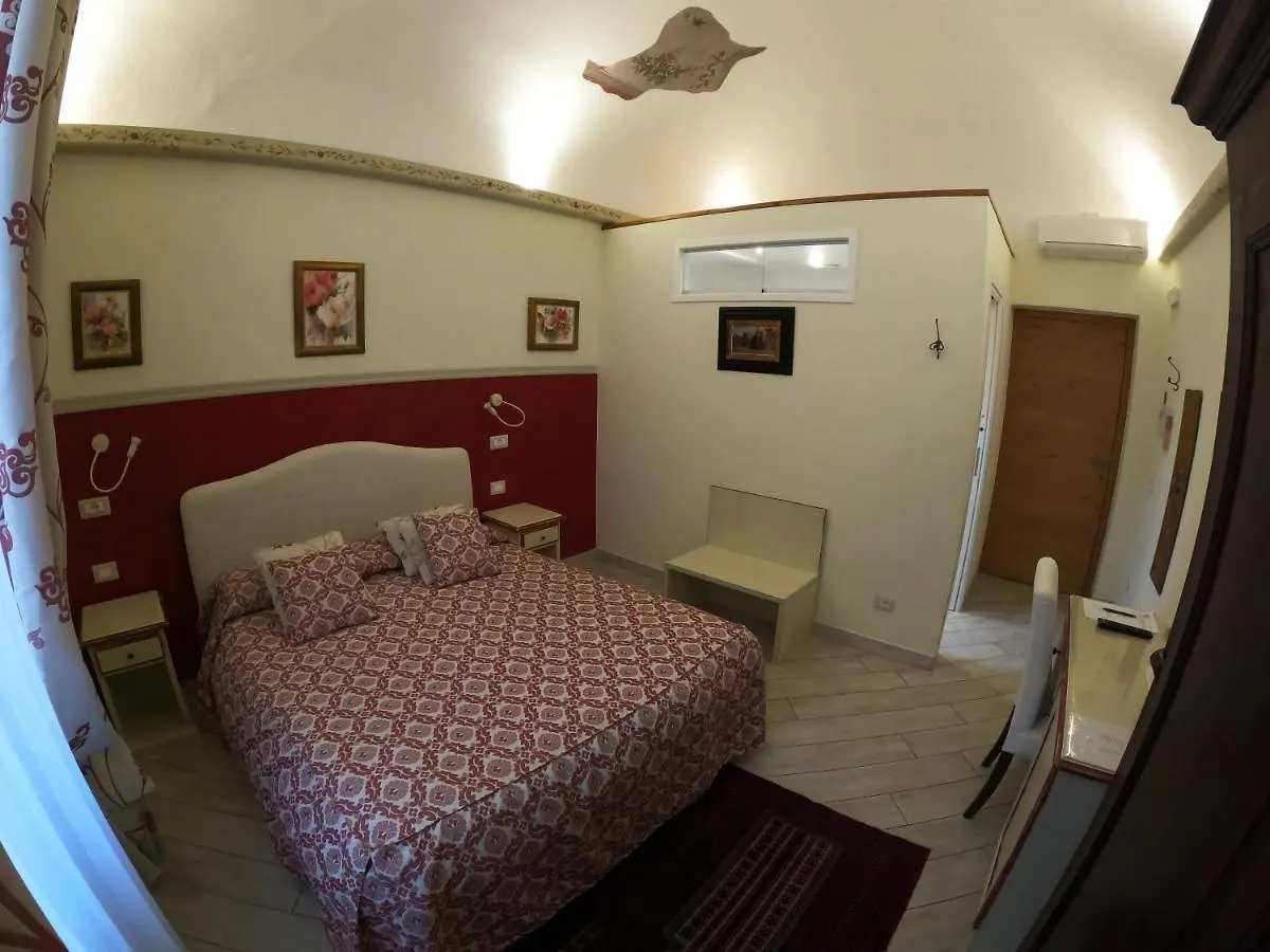 Five Roses Bed & Breakfast Pisa 2*,  Italy
